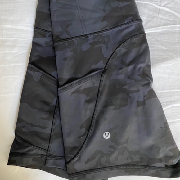 Lululemon Fast and Free Shorts 6" Size 10